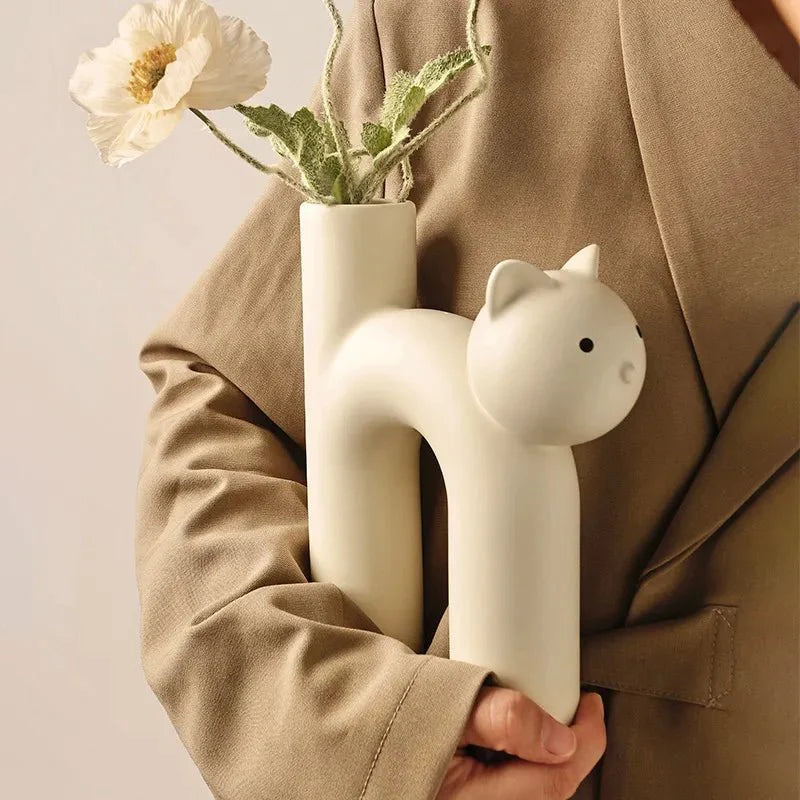 H-Shaped Cat Vase Decoration - Modern Ceramic Tabletop Design
