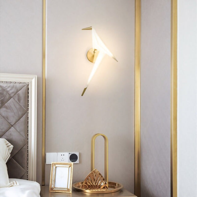 Bird Design Bedside Lamp in White and Gold Modern Style