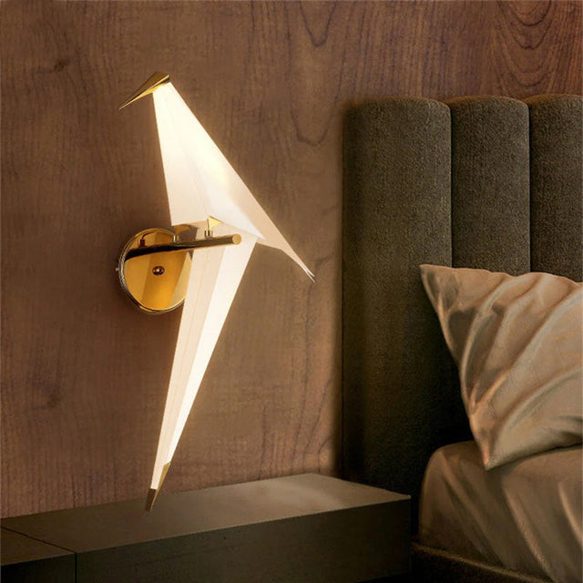 Bird Design Bedside Lamp in White and Gold Modern Style