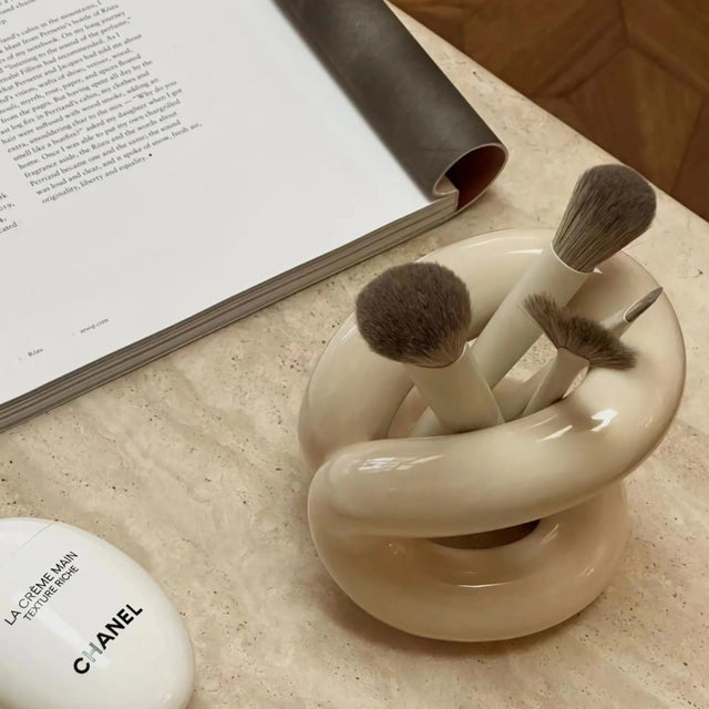 Minimal Abstract Makeup Brush Holder in Luxury Ceramic