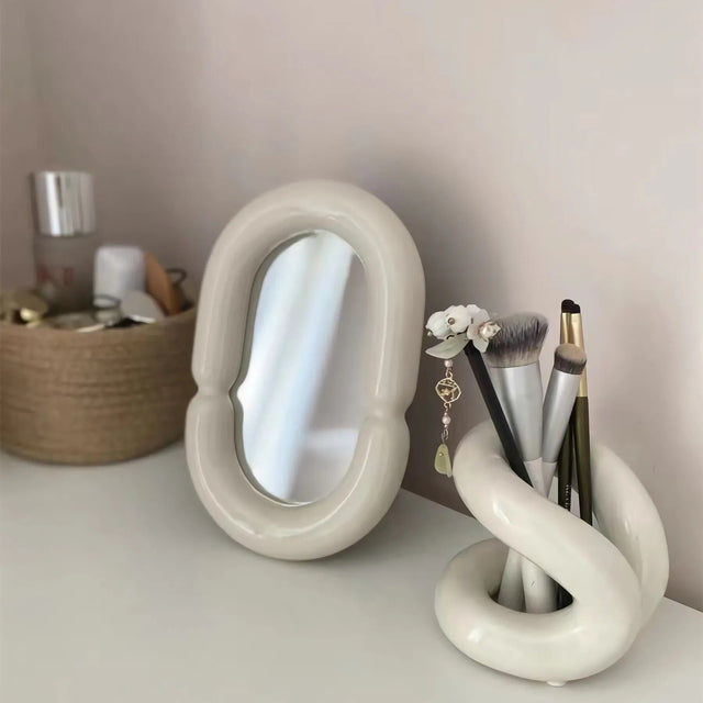 Minimal Abstract Makeup Brush Holder in Luxury Ceramic