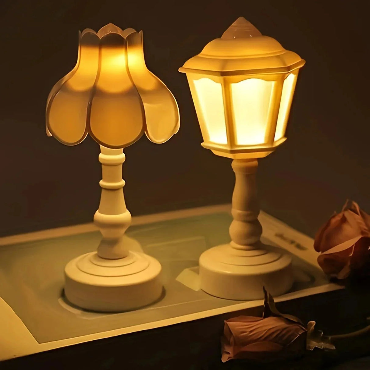 ouch-Activated Flower Bud LED Lamp with Rechargeable Design