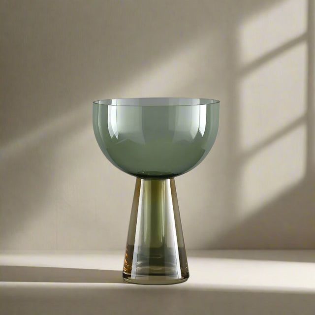 Small Glass Hydroponic Vase for Modern Tabletop Decor