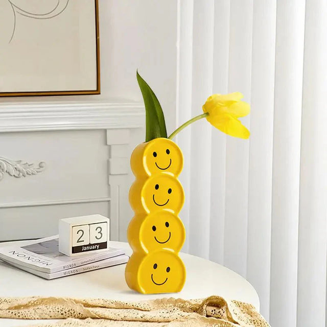 Smiling Faces Ceramic Vase Set with Modern Design
